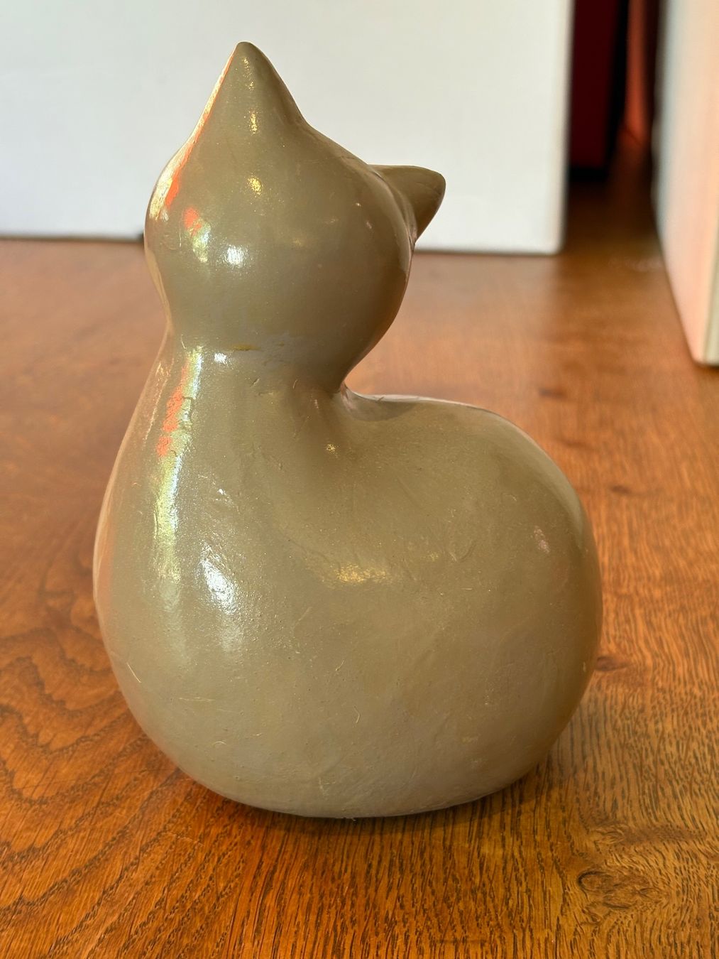 Statuette: Keramik Katze Deko Figur grau – Usato da Basel venduto da Tierschutz-Flohmi 2