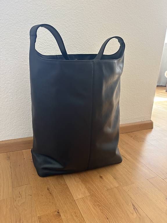 Sacs femmes: Real leather bag - never used  – D'occasion à Basel par seb_vk7r 1