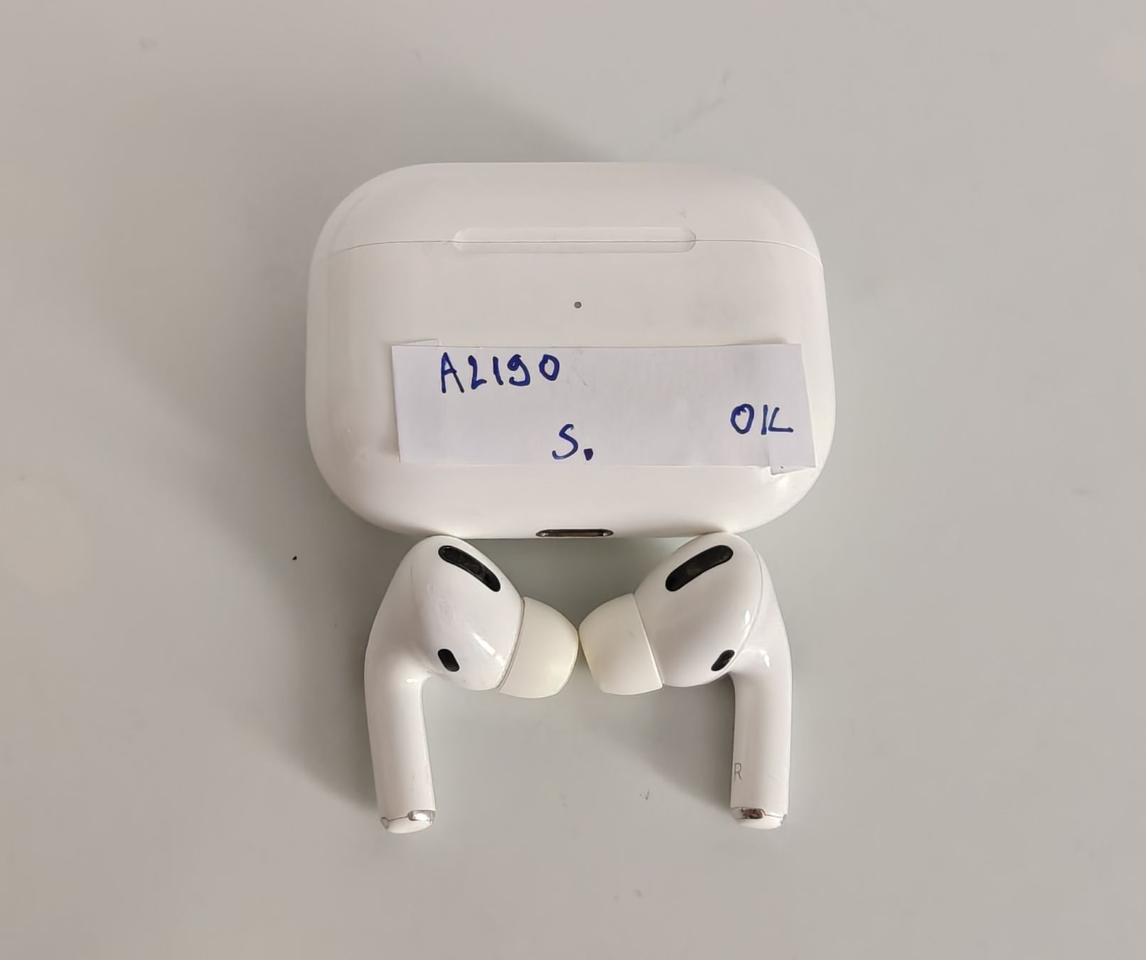 Apple Cuffie: Apple AirPods Pro (A2190) – Usato da Ehrendingen venduto da Rocky985