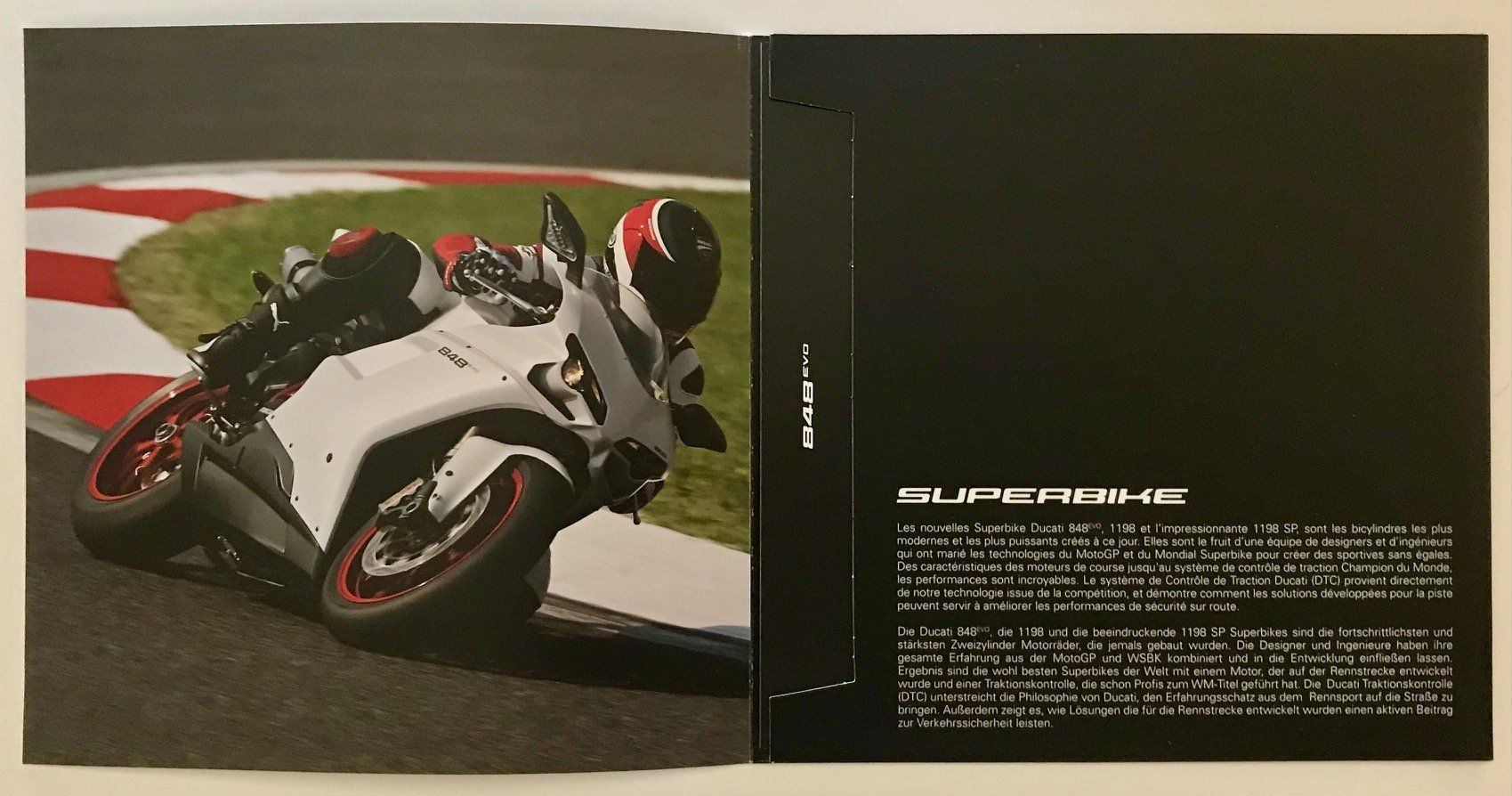 Ducati Dokumente: Ducati Prospekt Superbike Programm 2011 im Kartenschuber – Gebraucht aus Strengelbach von Omobono 2