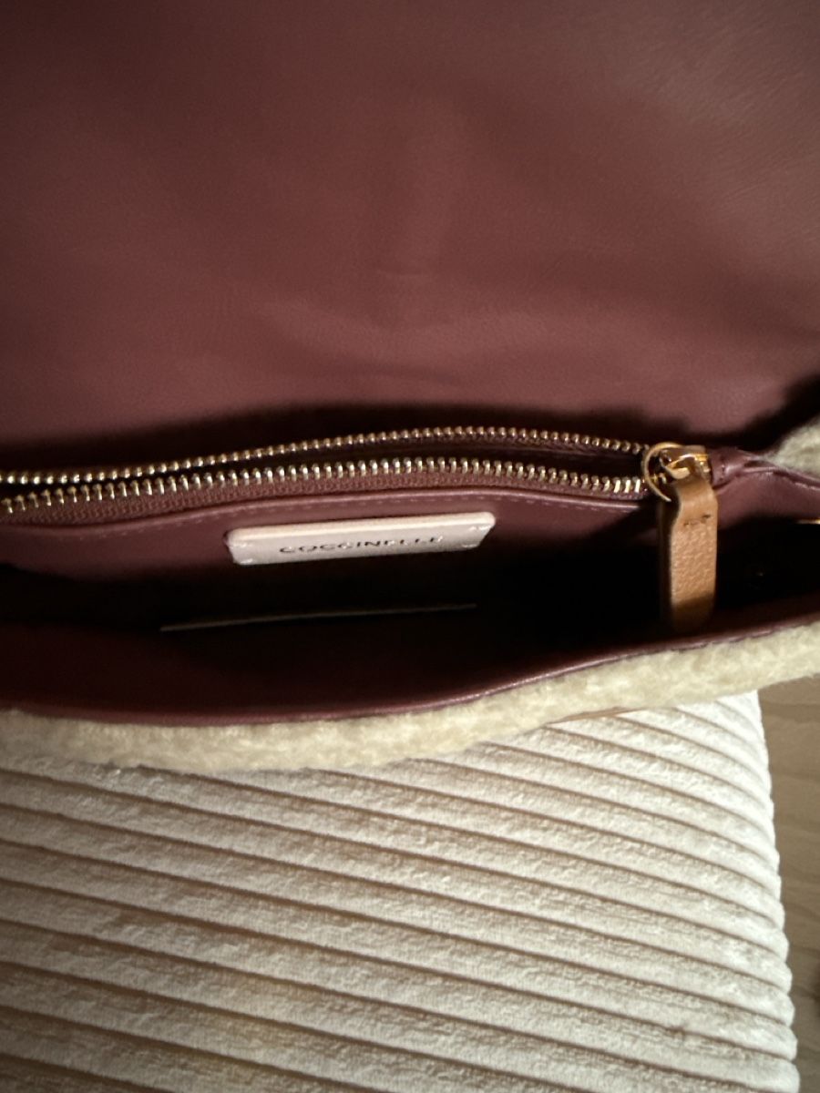 Coccinelle Taschen für Damen: Schöne Tasche Coccinelle – Gebraucht aus Schellenberg von Kruemmel5 4
