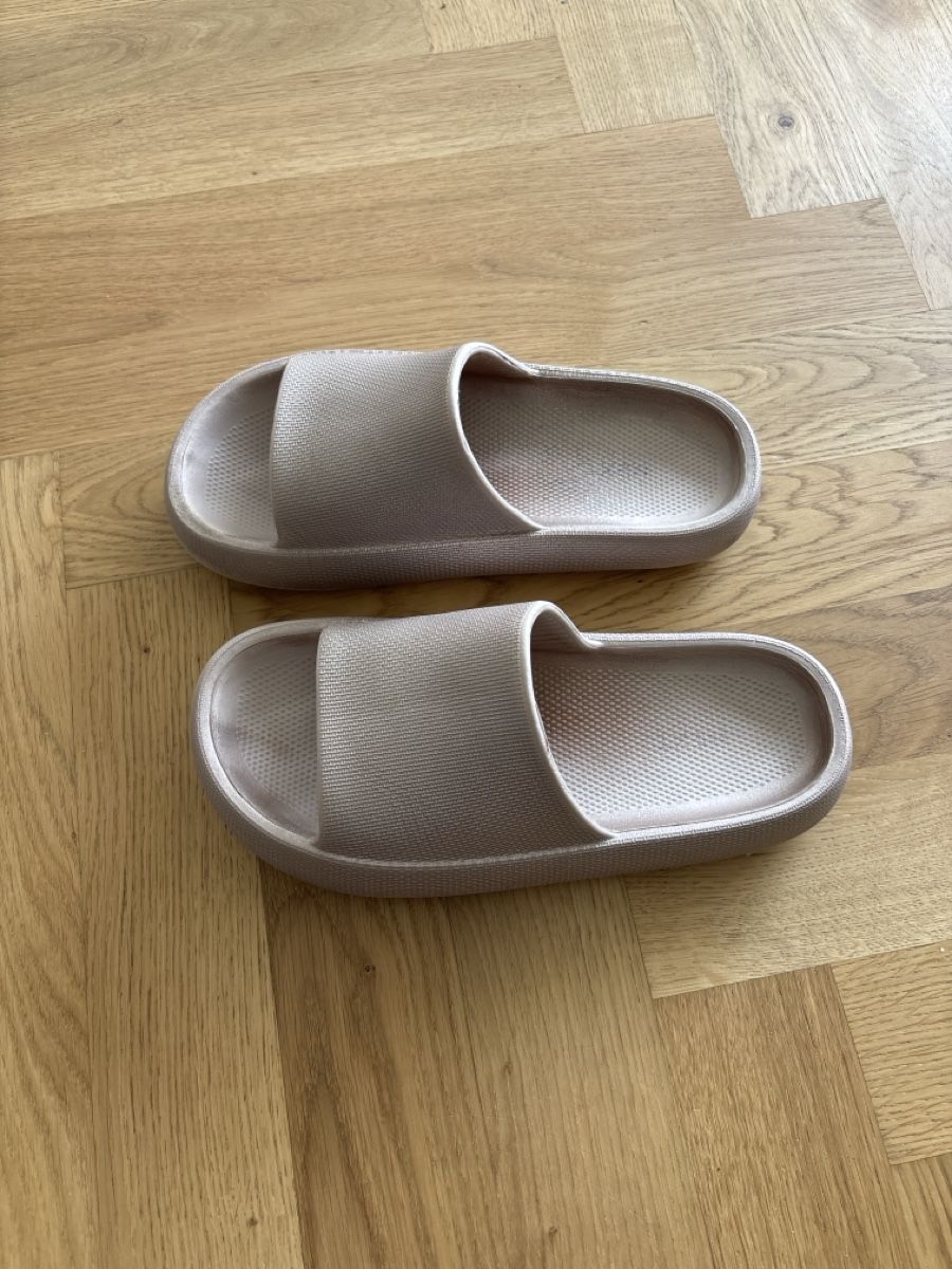 Next Scarpe per ragazzi: Badeschuhe von Next, Grösse 37 (4) – Usato da Wohlen AG venduto da Michi761 1