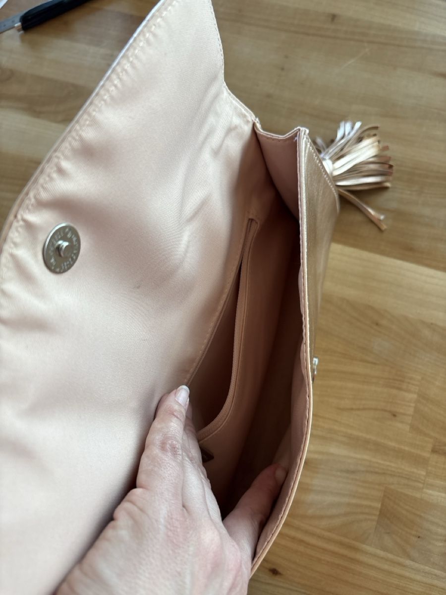 Esprit Taschen für Damen: Clutch von Esprit (rosegold) – Gebraucht aus Rümlang von baselsale1 2