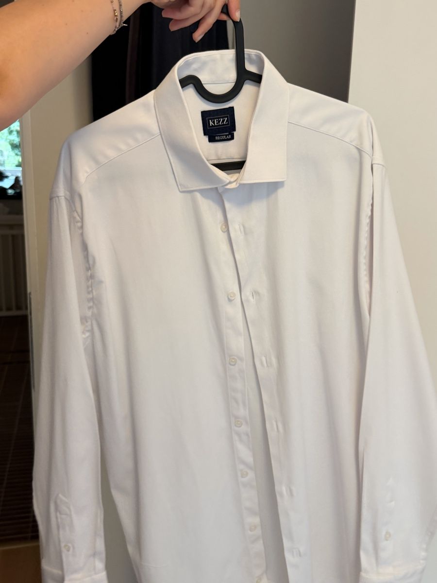 Camicie: Men's Shirt White Regular Fit Good Condition – Usato da Basel venduto da 02m_jml2