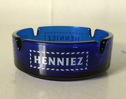 6 x Glas-Aschenbecher / Brand = HENNIEZ