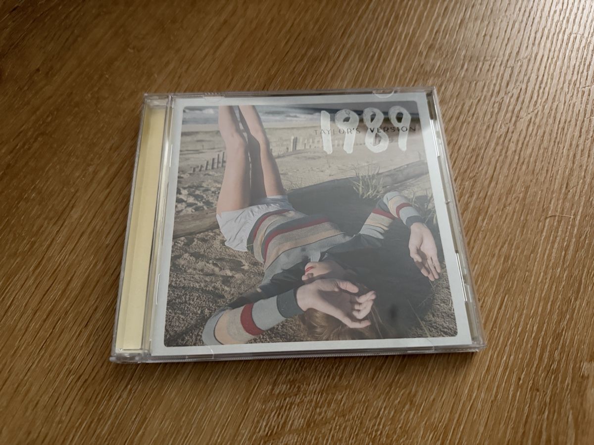 CD: Taylor Swift - 1989 Taylor’s Version CD – Nuovo (secondo la descrizione) da Ettingen venduto da robbenlos