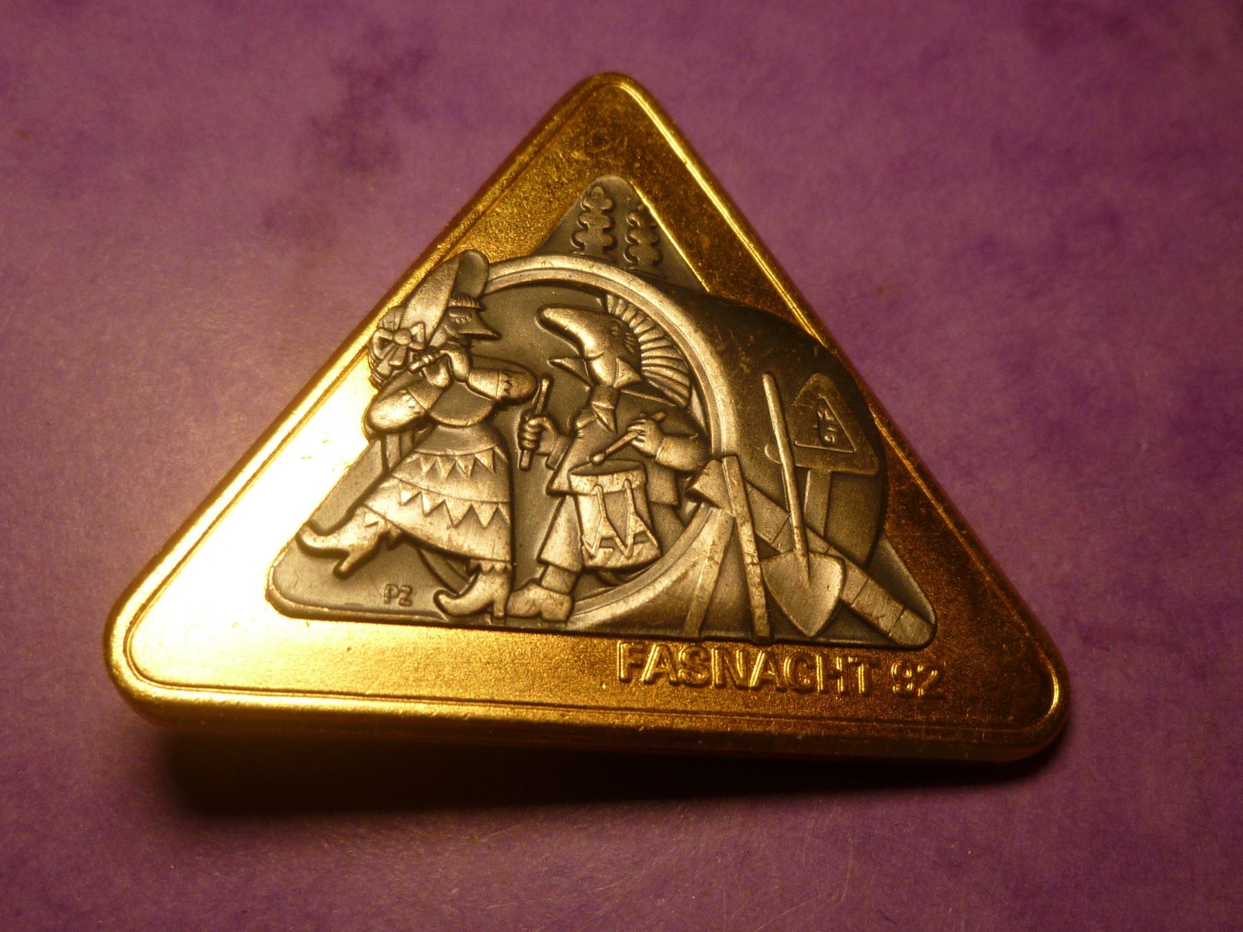 Placchette & Badge: BASEL 1992 GOLD – Usato da Ried (Muotathal) venduto da Mandarin02
