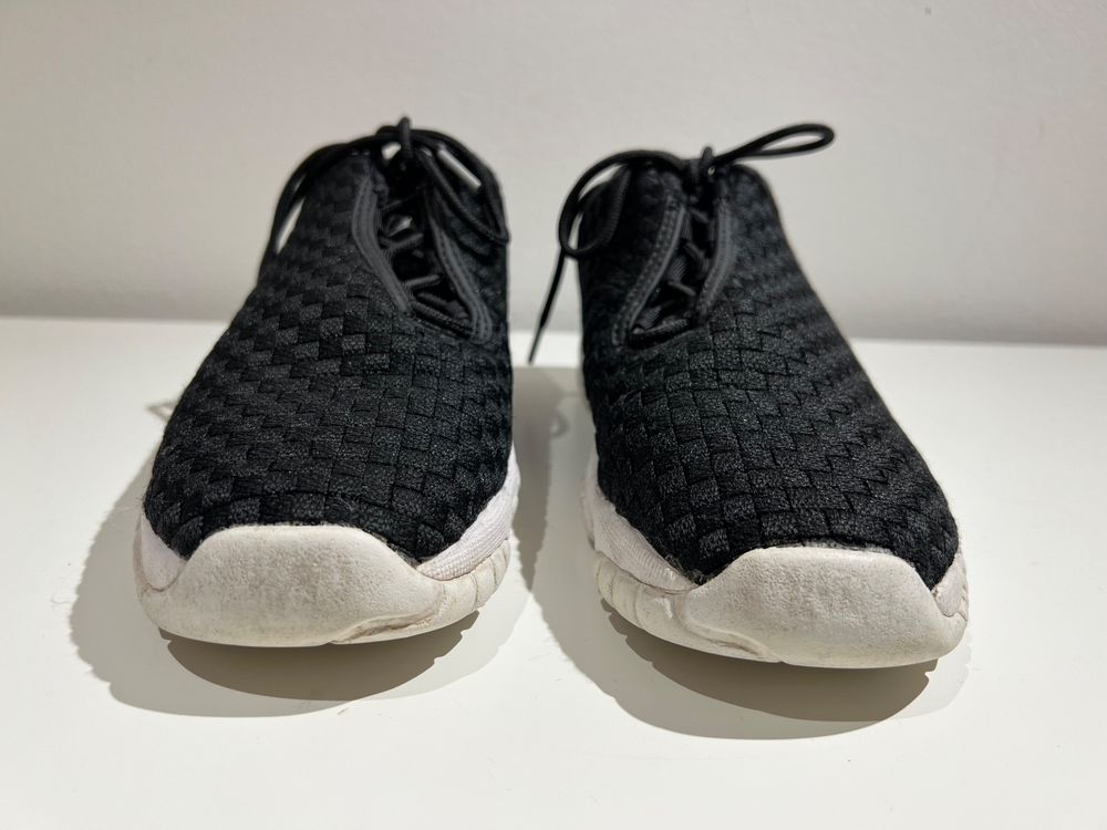 NIKE Jordan Future Low Black White GS taille 38 d s 1