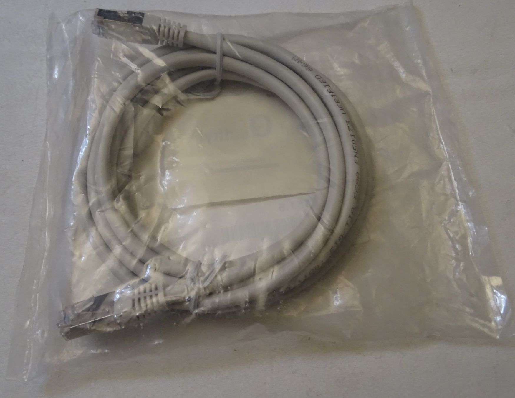 Cavi: ***TOP*** Kabel konf. Patch RJ45 parallel 3.00m ***TOP*** – Nuovo e nell'imballaggio originale da Zofingen venduto da Felix459 2