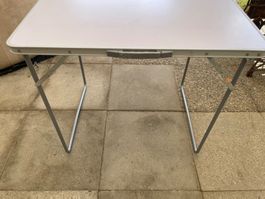 Klapptisch Campingtisch Metall weiss gebraucht 80x60x69cm.