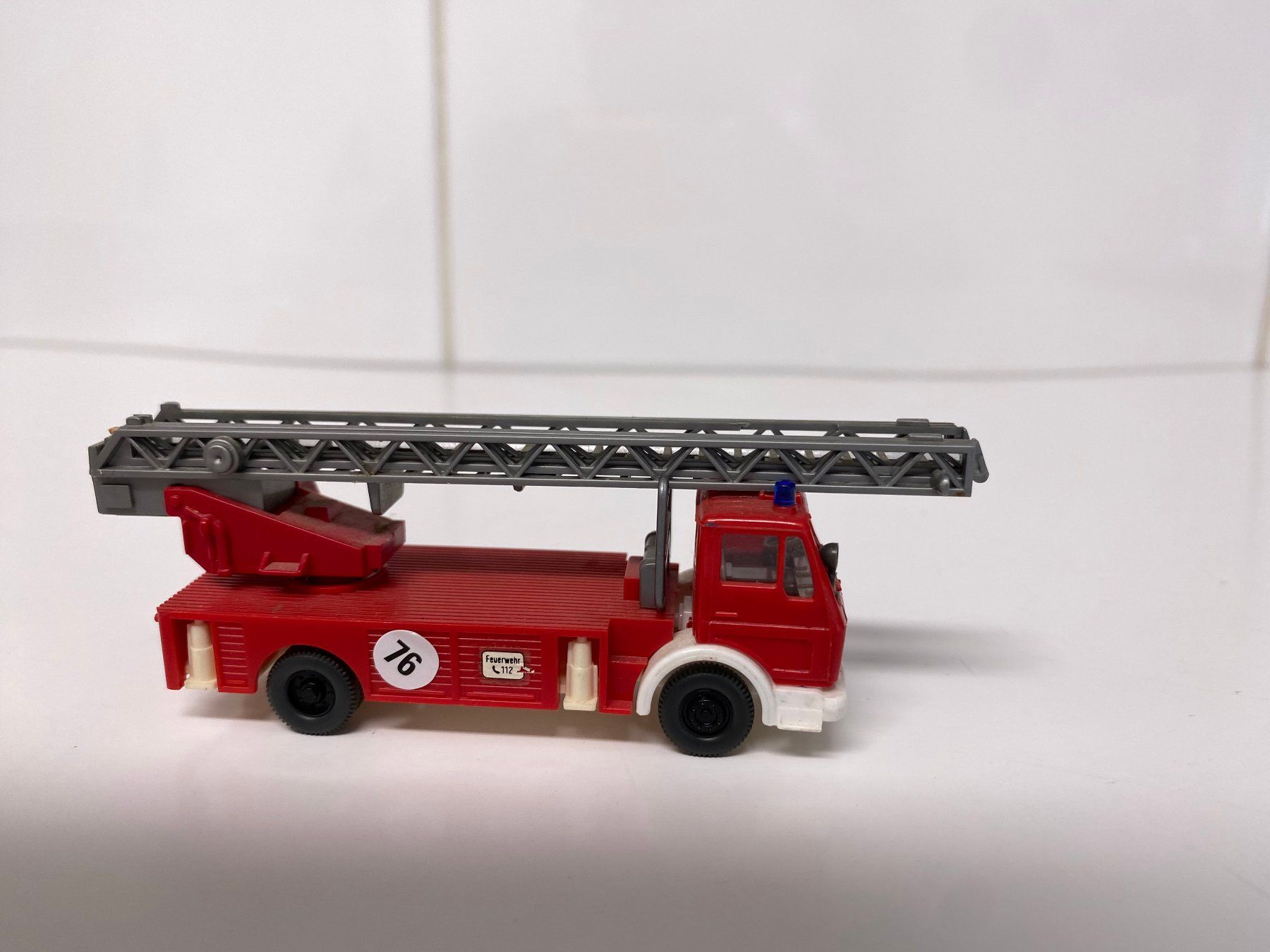 Wiking Modellini d'auto: Wiking Mercedes Feuerwehr 76 – Usato da Stäfa venduto da elcondor245