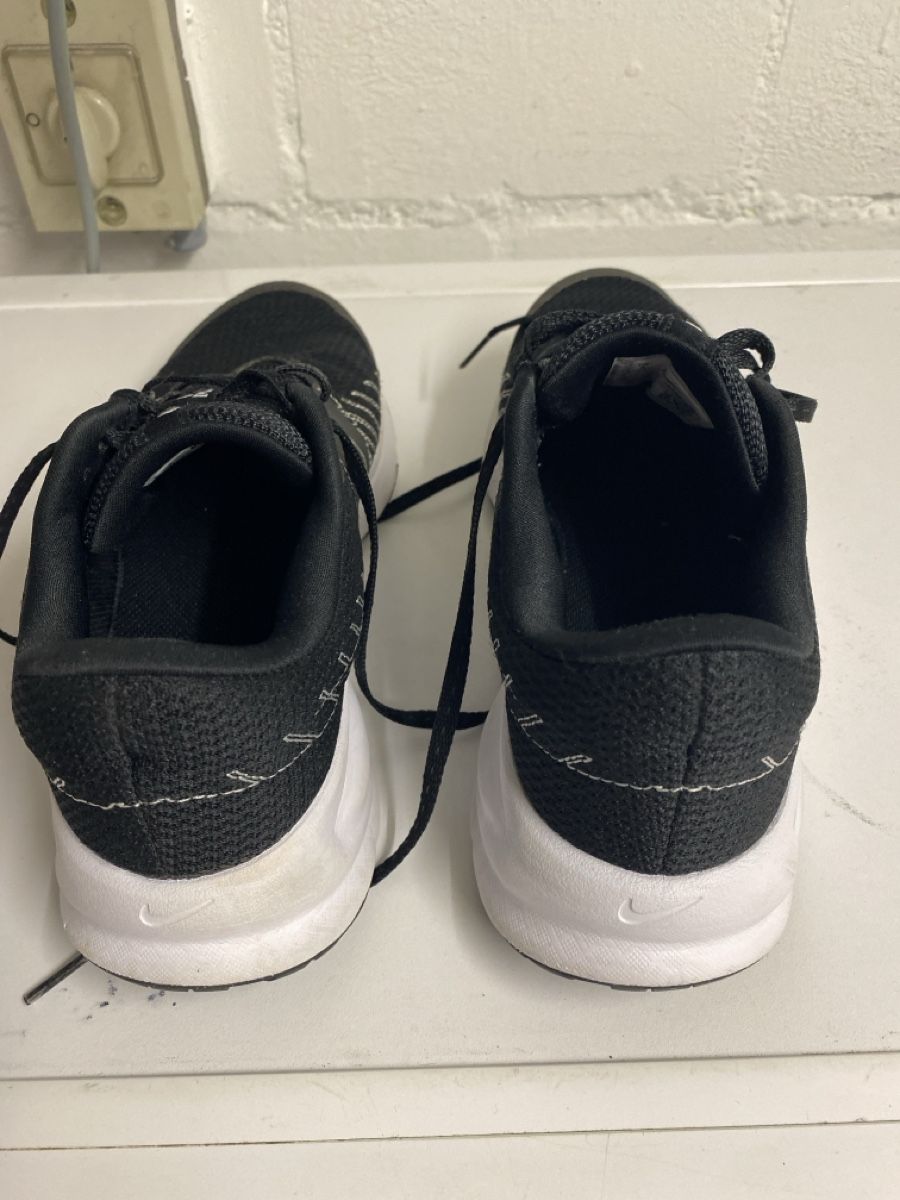 Nike Herrenschuhe: Nike Laufschuh Model Run Defy – Gebraucht aus Gerlikon von citytiger 3