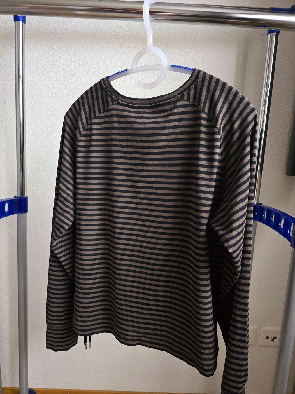 Marc Cain Maglioni & Felpe: Marc Cain  Shirt No5=42 eher40 – Usato da Zufikon venduto da manifesto 2