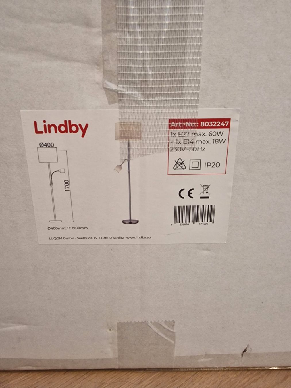 Lampen: Stehleuchte mit Lesepalmpe – Neu und originalverpackt aus Flüelen von novena