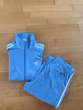 Training complet Adidas bleu clair taille M excellent  état