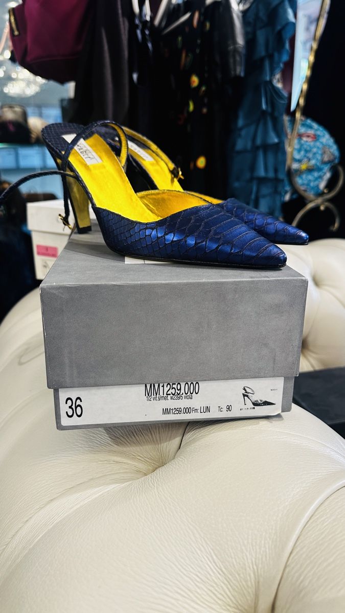 Scarpe da donna: Monica by Magli Pumps NP 430.- – Nuovo e nell'imballaggio originale da Lachen SZ venduto da HelvetiaLuxury 1