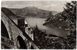Stoos - Standseilbahn mit Mythen