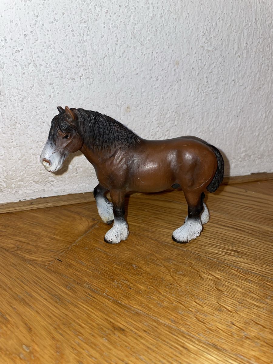 Schleich Figuren: Schleich Shire Wallach 13247 – Gebraucht aus Adetswil von Mschnuffi