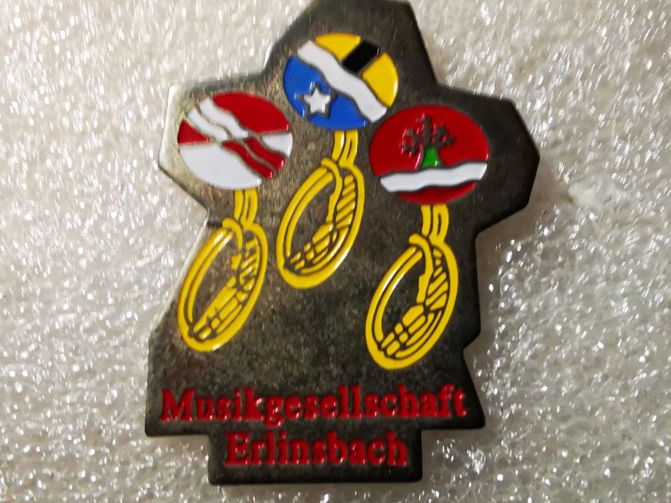 Placchette & Badge: Ansteckpin 3: Musikgesellschaft Erlinsbach – Usato da Oppligen venduto da Pin-Fall-Shop