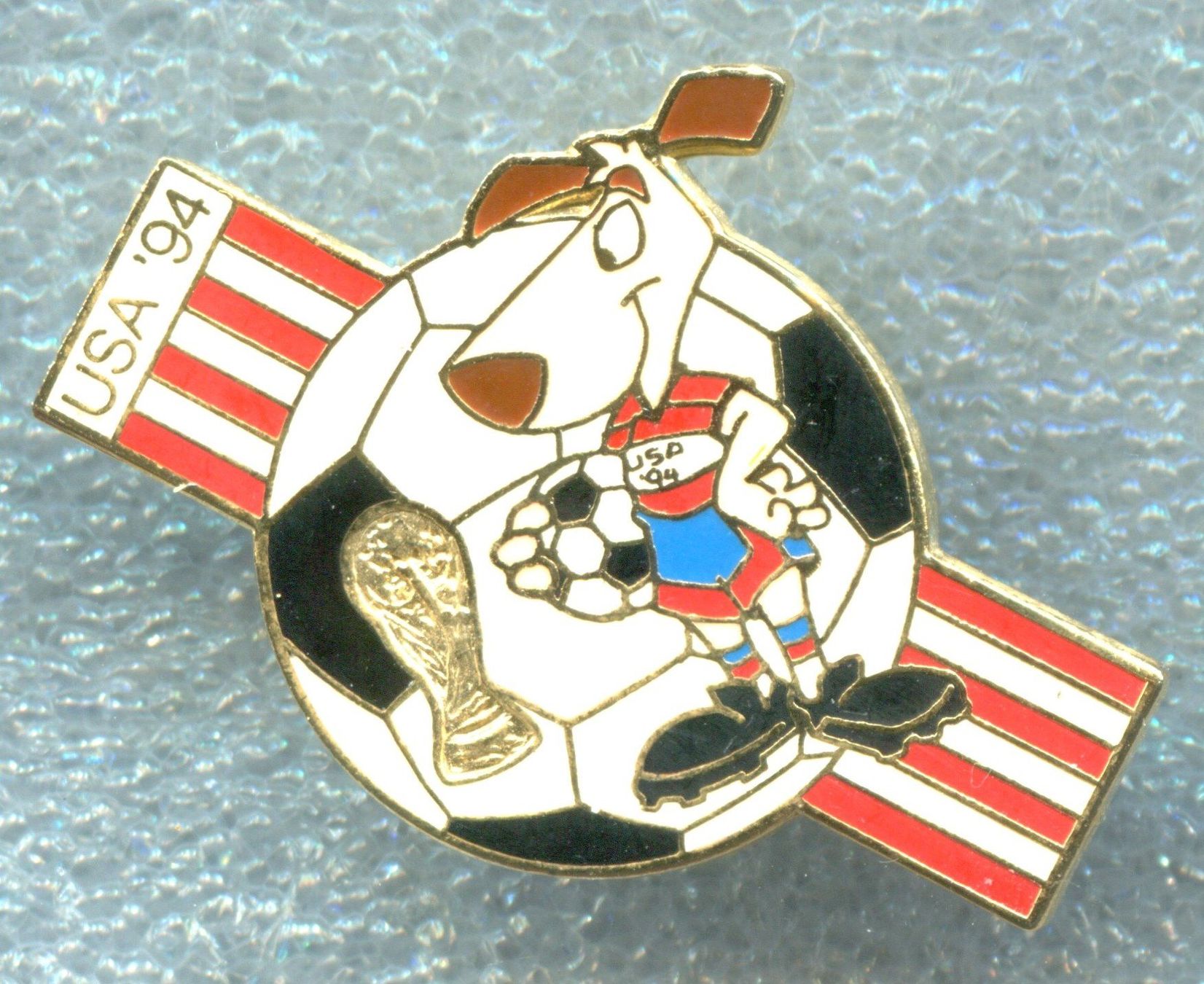 Fifa Plaketten & Abzeichen: FIFA  WM '94 USA  Maskottchen – Gebraucht aus Winterthur von Sammleroase