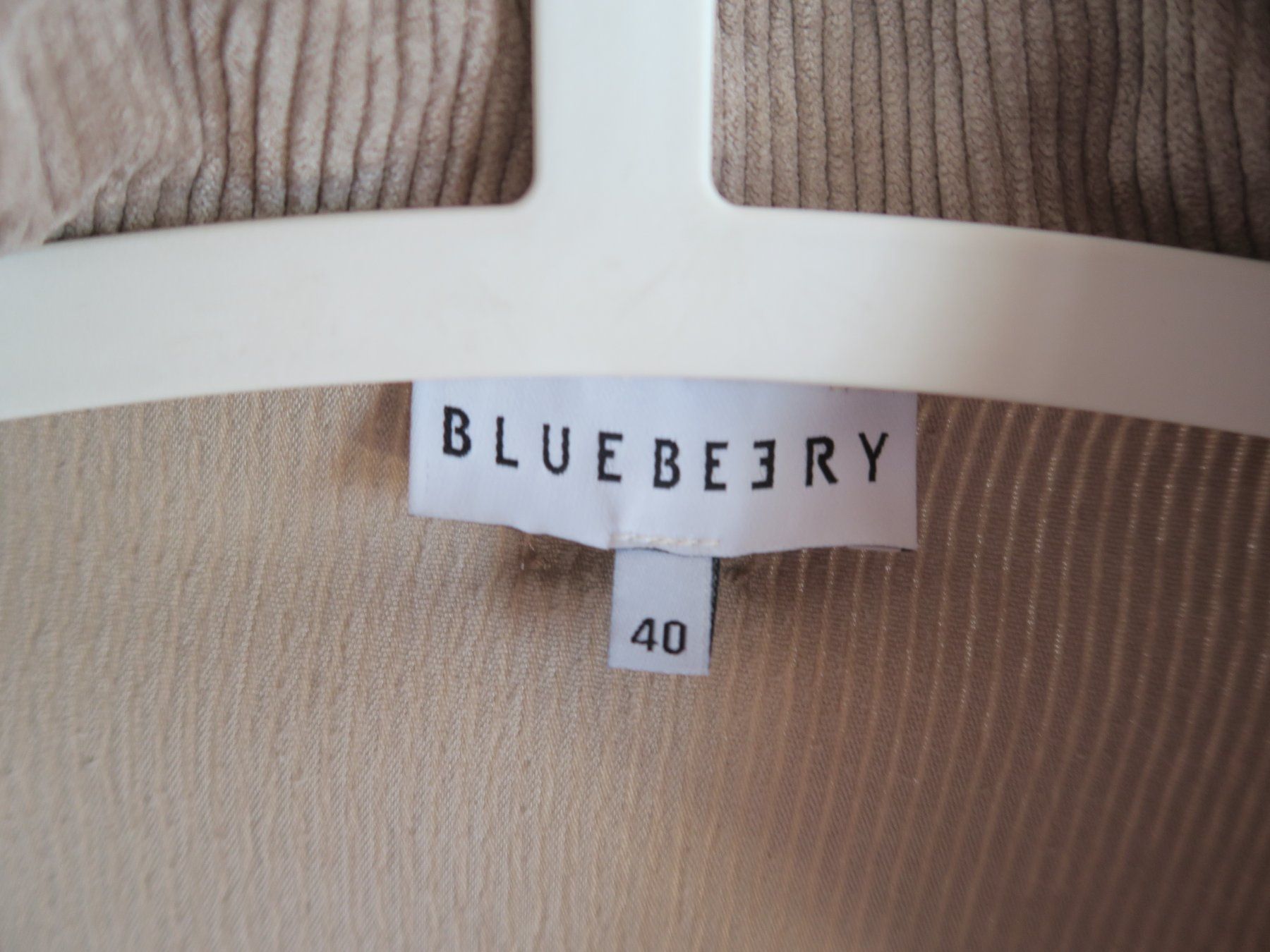 Giacche: Bluebeery Cord Jacket - Gr. 40 - top Zustand! – Nuovo (secondo la descrizione) da Siebnen venduto da MarenSchweiz 4