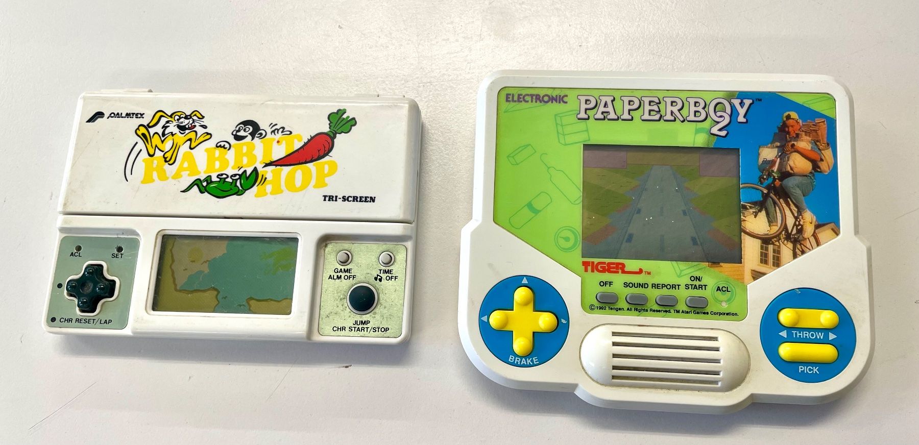 Giochi: Retro Spiel Set/ Rabitt Hop/Paperboy – Usato da Niederdorf venduto da LeptonAG