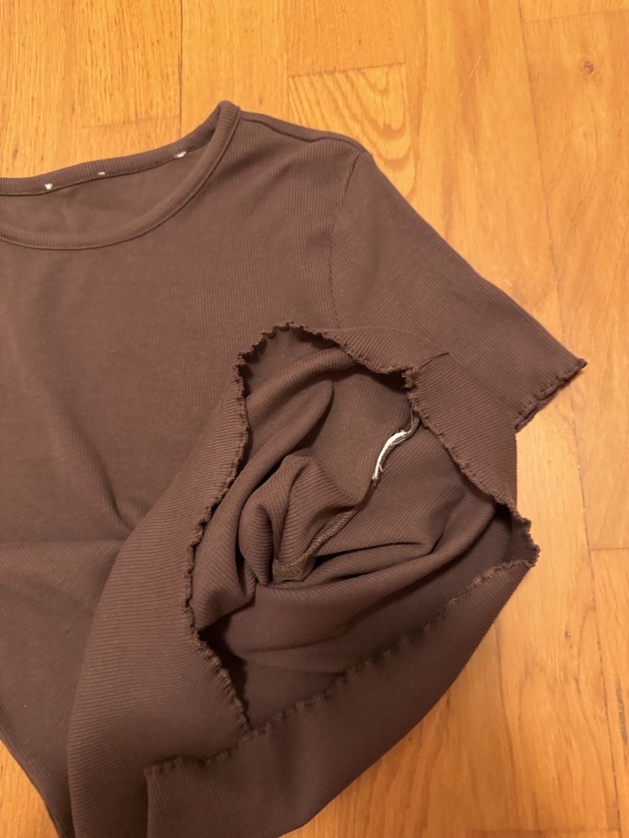 H&M T-shirts: T-Shirt H&M Braun Grösse S. – D'occasion à Adliswil par StephanieAnnina 2
