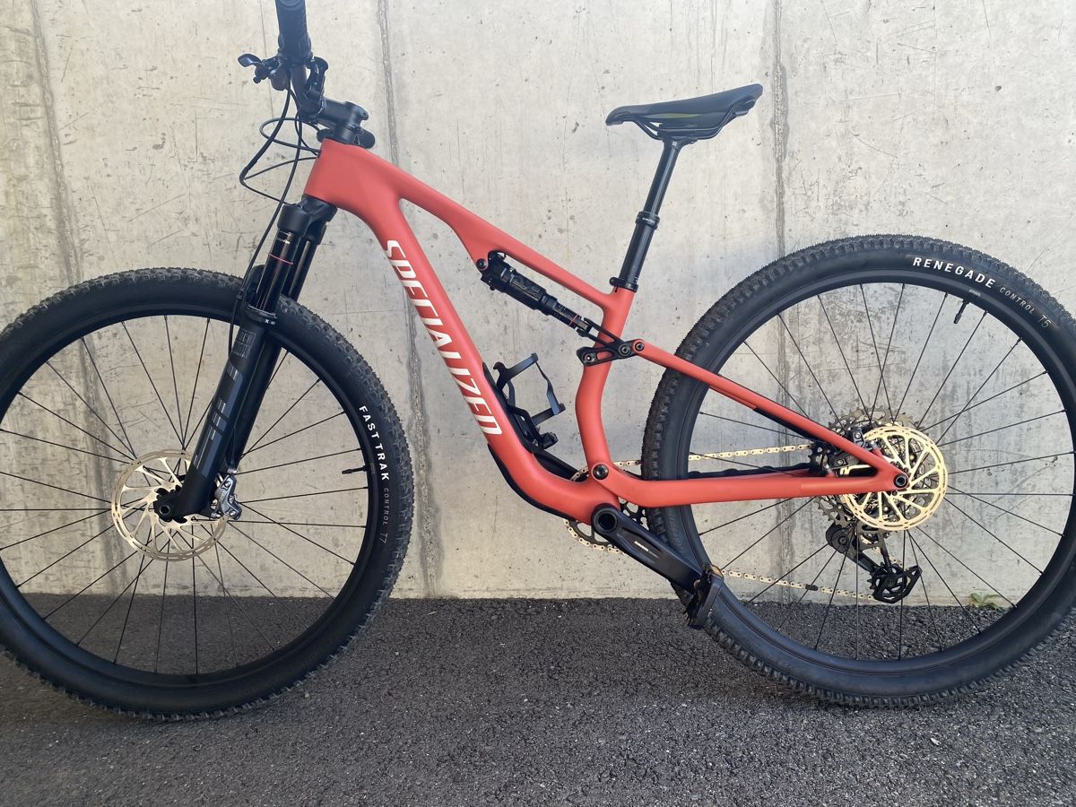 Epic Biciclette: Specialized Epic 8 Comp 2025 – Nuovo (secondo la descrizione) da Wangen b. Olten venduto da junehafner