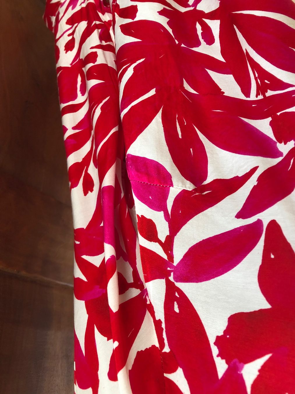 Camicette: Damen Bluse rot weiss Blumenmuster – Nuovo e nell'imballaggio originale da Arlesheim venduto da leyRum4.5 3