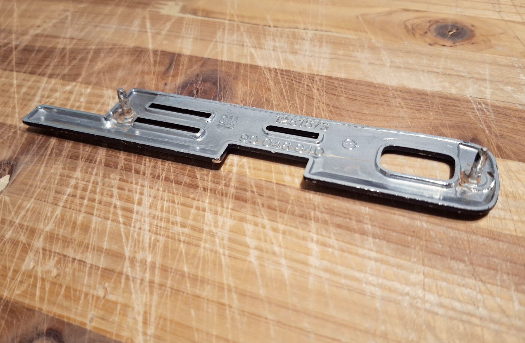Opel Tutti pezzi di ricambio auto: Opel Old/Youngtimer Emblem – Usato da Triesen venduto da BLACKSHEEP75 2