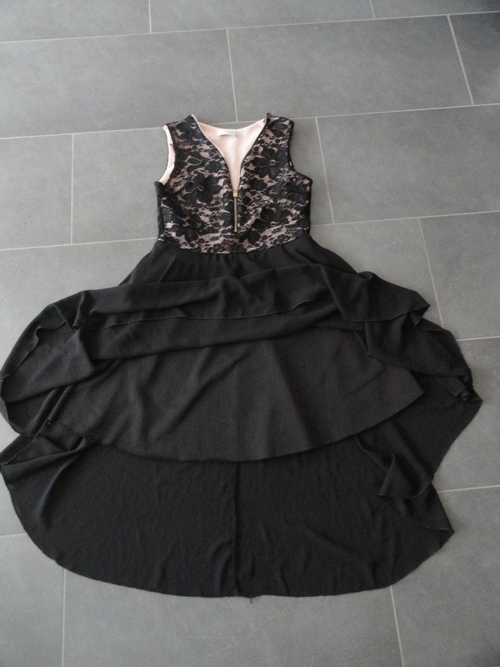 Vestiti: SCHÖNES SOMMERKLEID GR. M *** – Usato da Uetendorf venduto da bibibop