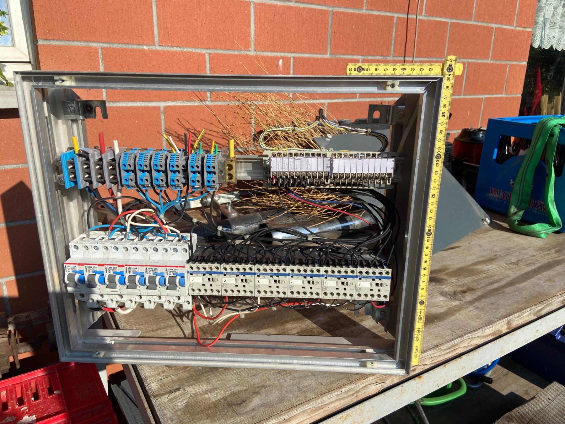 Alimentazione elettrica: Elektroverteiler mit Inhalt – Usato da Uetendorf venduto da trabit 5