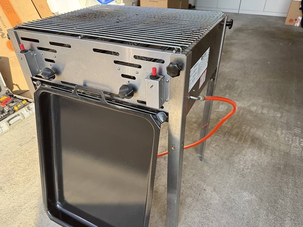 Grills: Grill – Gebraucht aus Oberwil BL von sil_9x6x