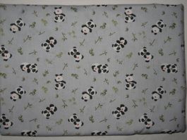 Baumwollstoff hellblau mit kleinen Pandas Reststück