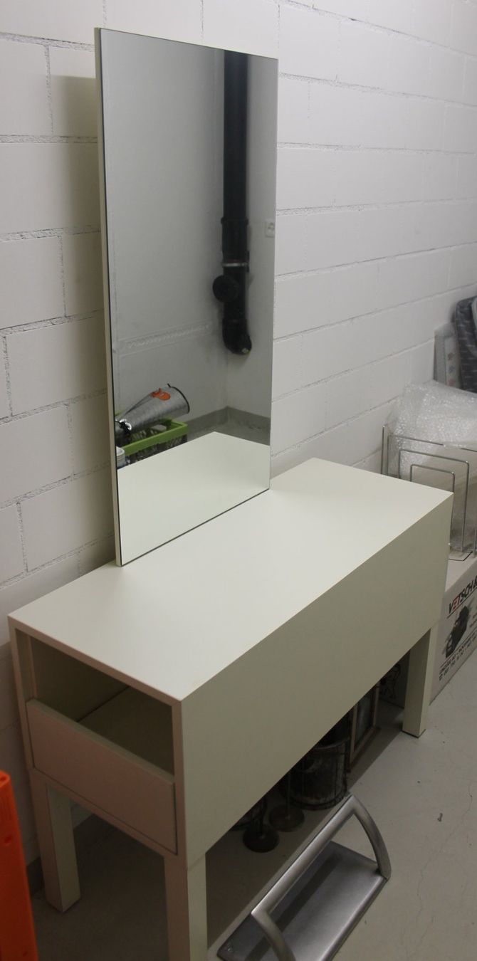 Schminktische: Frisier- / Schminktisch mit Spiegelaufsatz – Gebraucht aus Schaan von antikes_und_kurioses 8