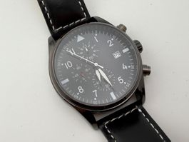Herrenuhr 43mm läuft