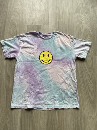 Lässiges Smiley T-Shirt im Tie-Dye-Look, Grösse 164. Perfekt