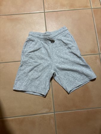 Shorts gris H&M taille 146/152 bon état