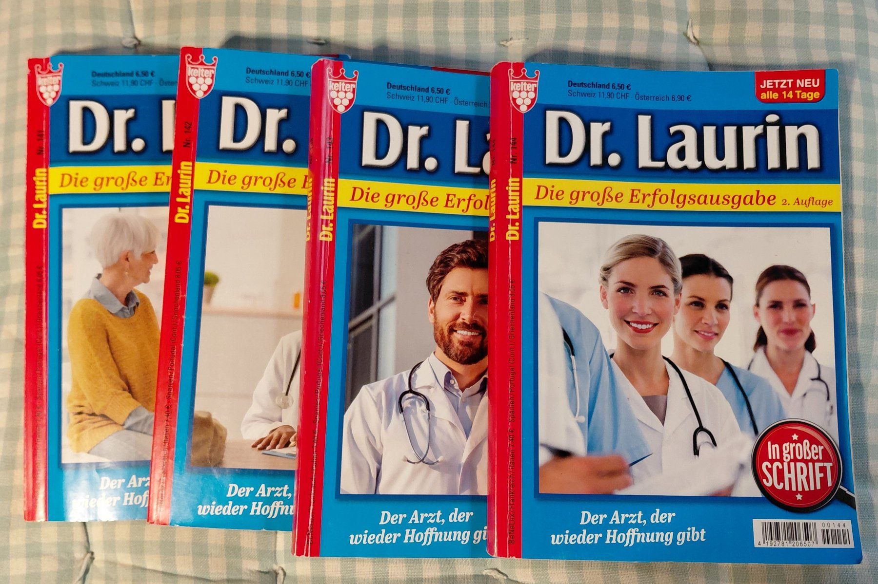 Livres: 90 Arztromane "Dr. LAURIN" in 18 Sammelbändern – D'occasion à Brüttisellen par Dusca 2