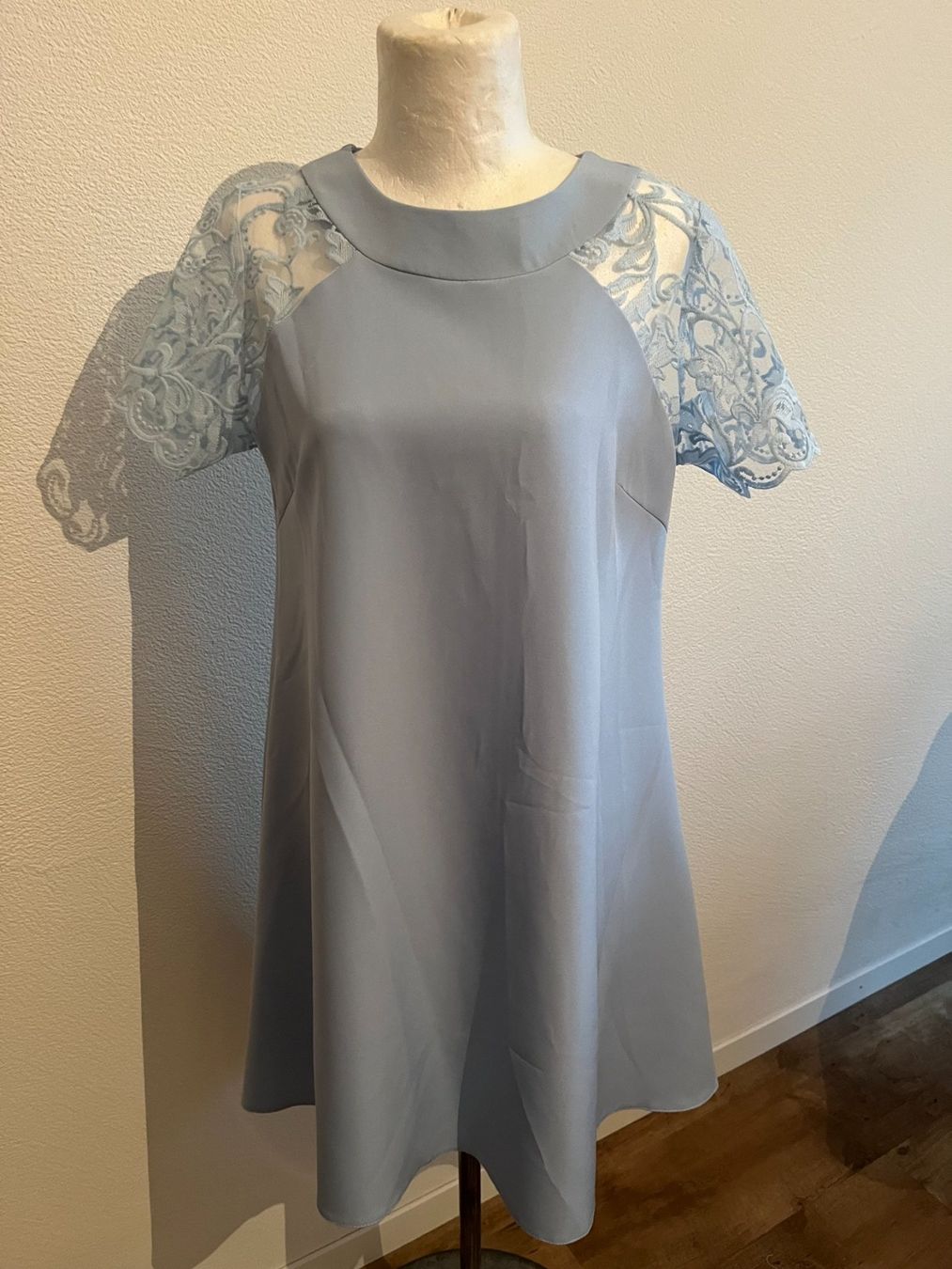 Vestiti: Tolles Kleid, Viskose, Gr. 46, NP 89.- – Nuovo (secondo la descrizione) da Altendorf venduto da Beauty_Girl83
