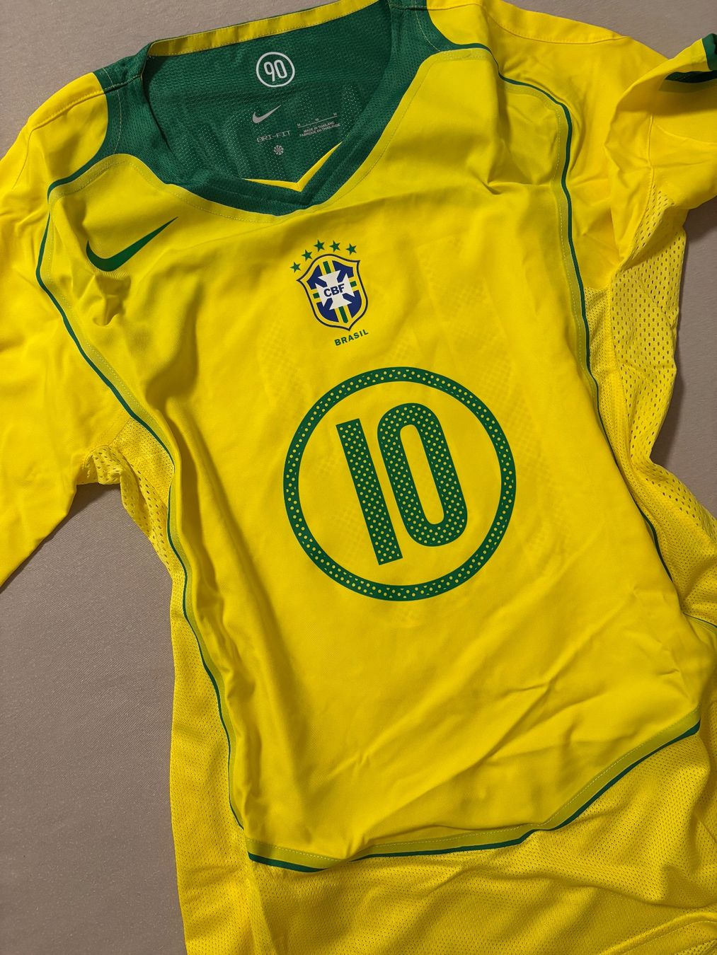 Nike Leibchen & Hosen: Ronaldinho Brasilien Reissue Trikot 2004 – Neu (gemäss Beschreibung) aus Rain von JerseyLegends 2