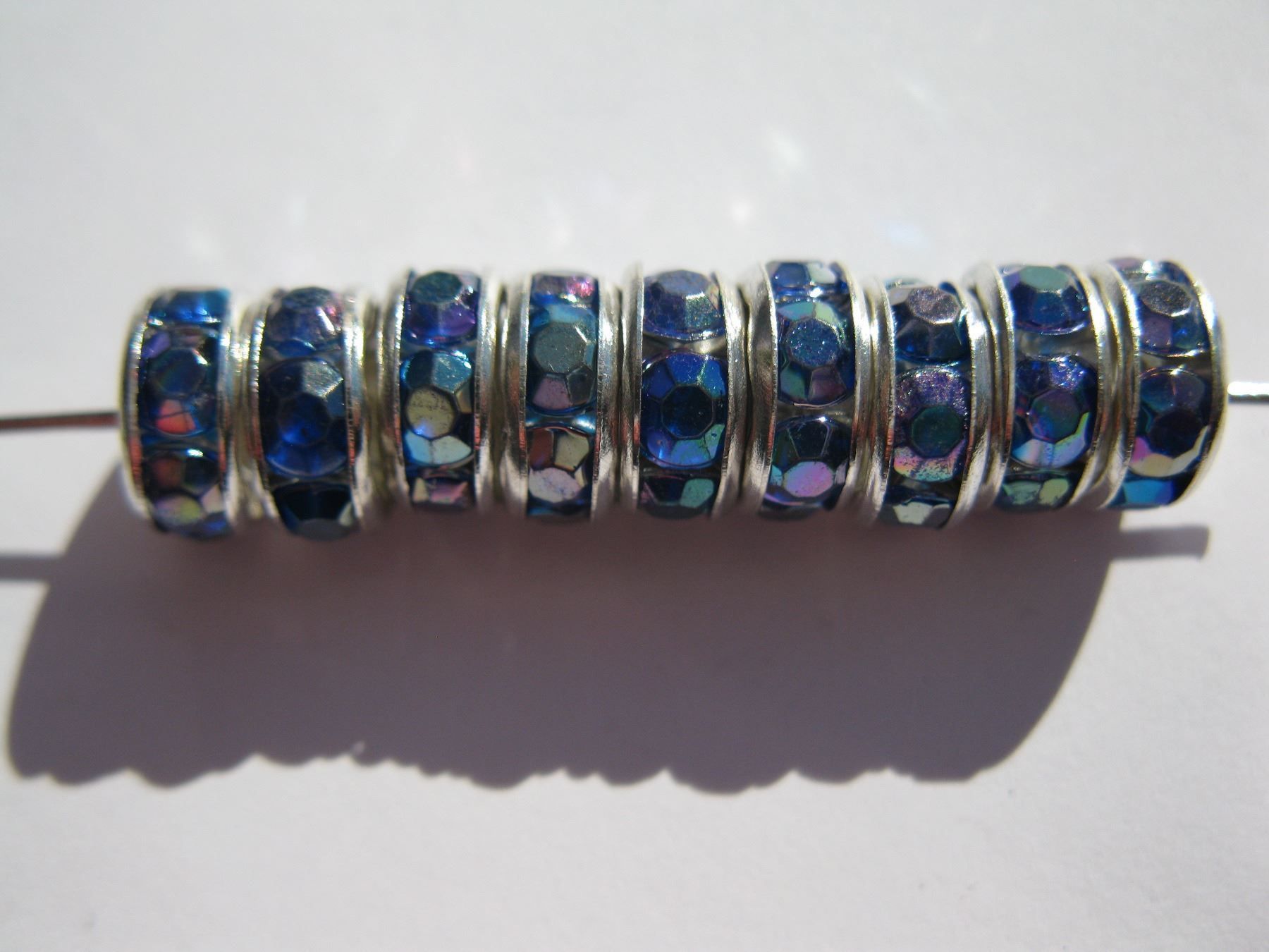 Perle (finte): 20 Strass Rondellen dunkelblau AB, 8mm – Nuovo e nell'imballaggio originale da St. Margarethen TG venduto da LuanaKa 1