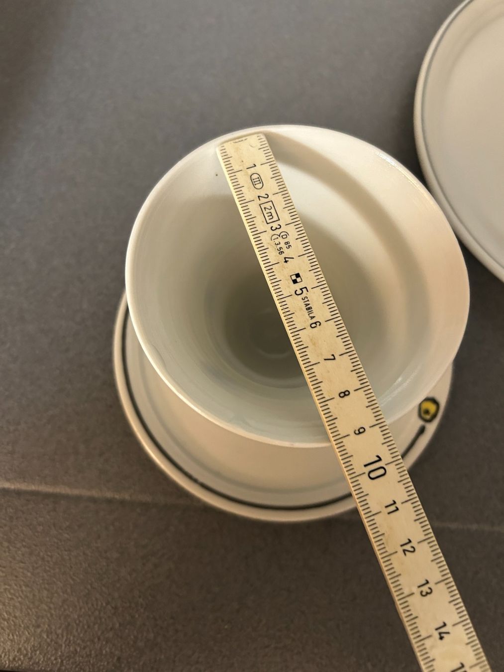 Set di piatti: Handgemachtes Tellerset(19x) -assiettes blanches faites main – Usato da Küsnacht ZH venduto da filo_fila8700 9