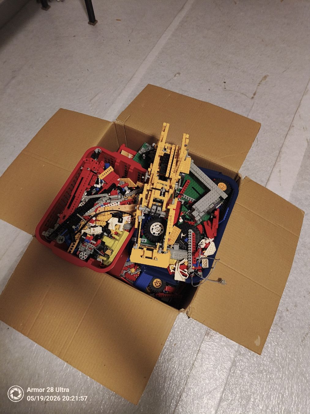 Lego Giocattoli: grosse Box voll mit Lego – Usato da Scherzingen venduto da The-C