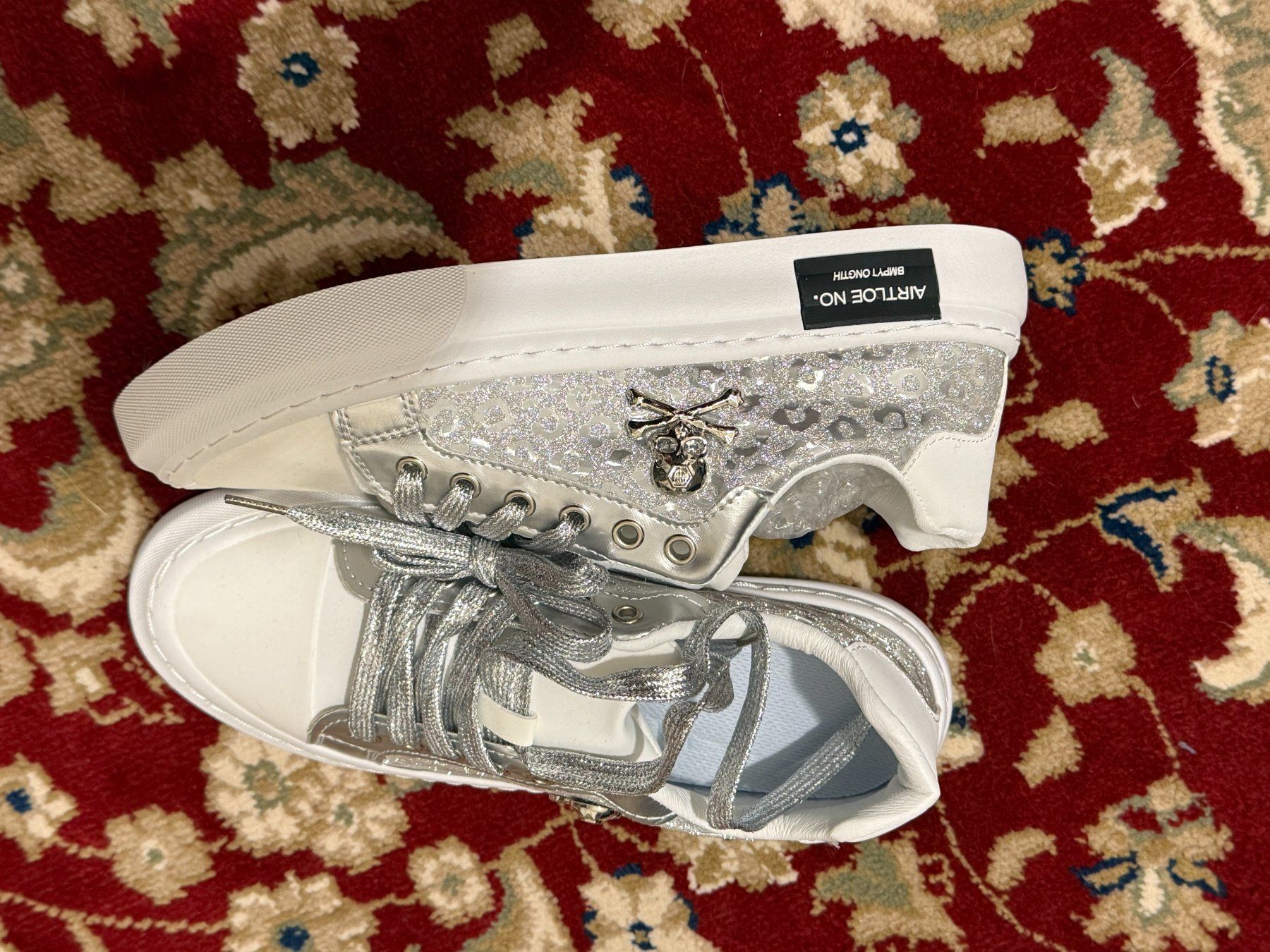 Herrenschuhe: Baskets blanches argentées – Neu (gemäss Beschreibung) aus Genève von AWWA 6