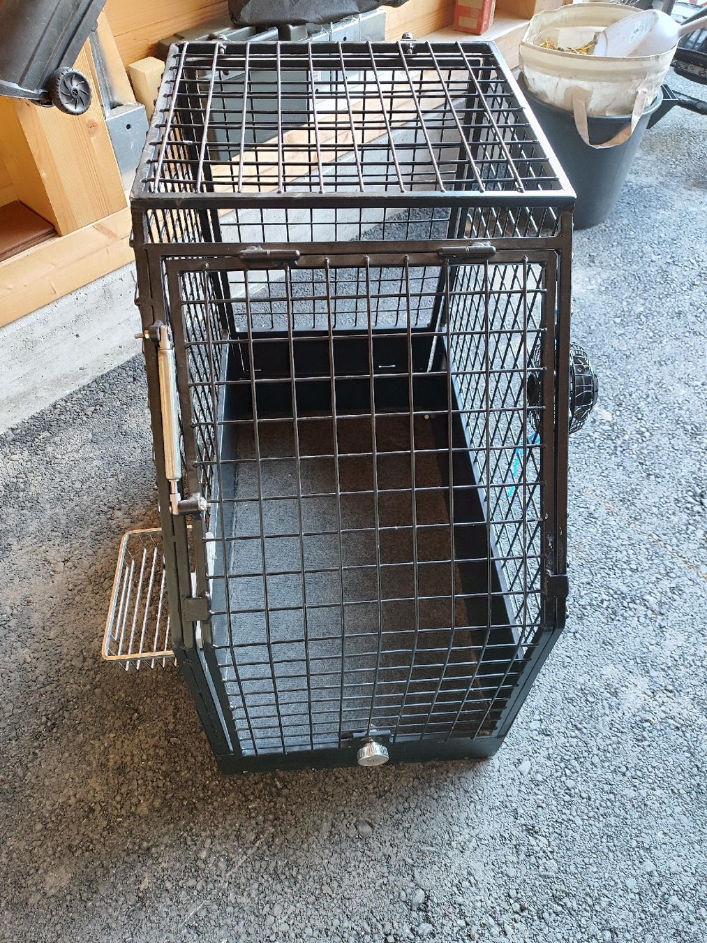 Käfige, Transport & Sicherheit: Hundebox aus Metall – Gebraucht aus Stampa von cw1993