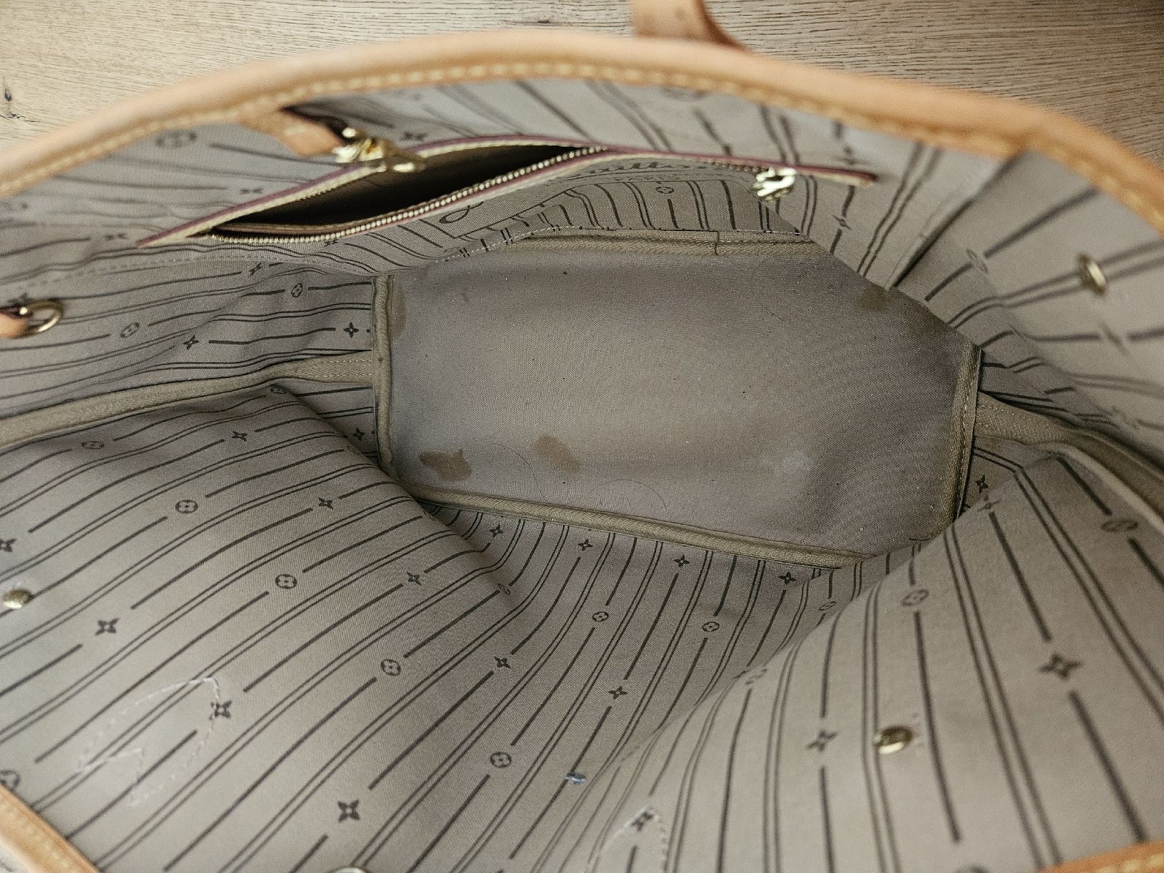 Louis Vuitton Taschen für Damen: Louis Vuitton Tasche Neverfull MM Canvas Monogram braun – Gebraucht aus Muri AG von Anja1979 2