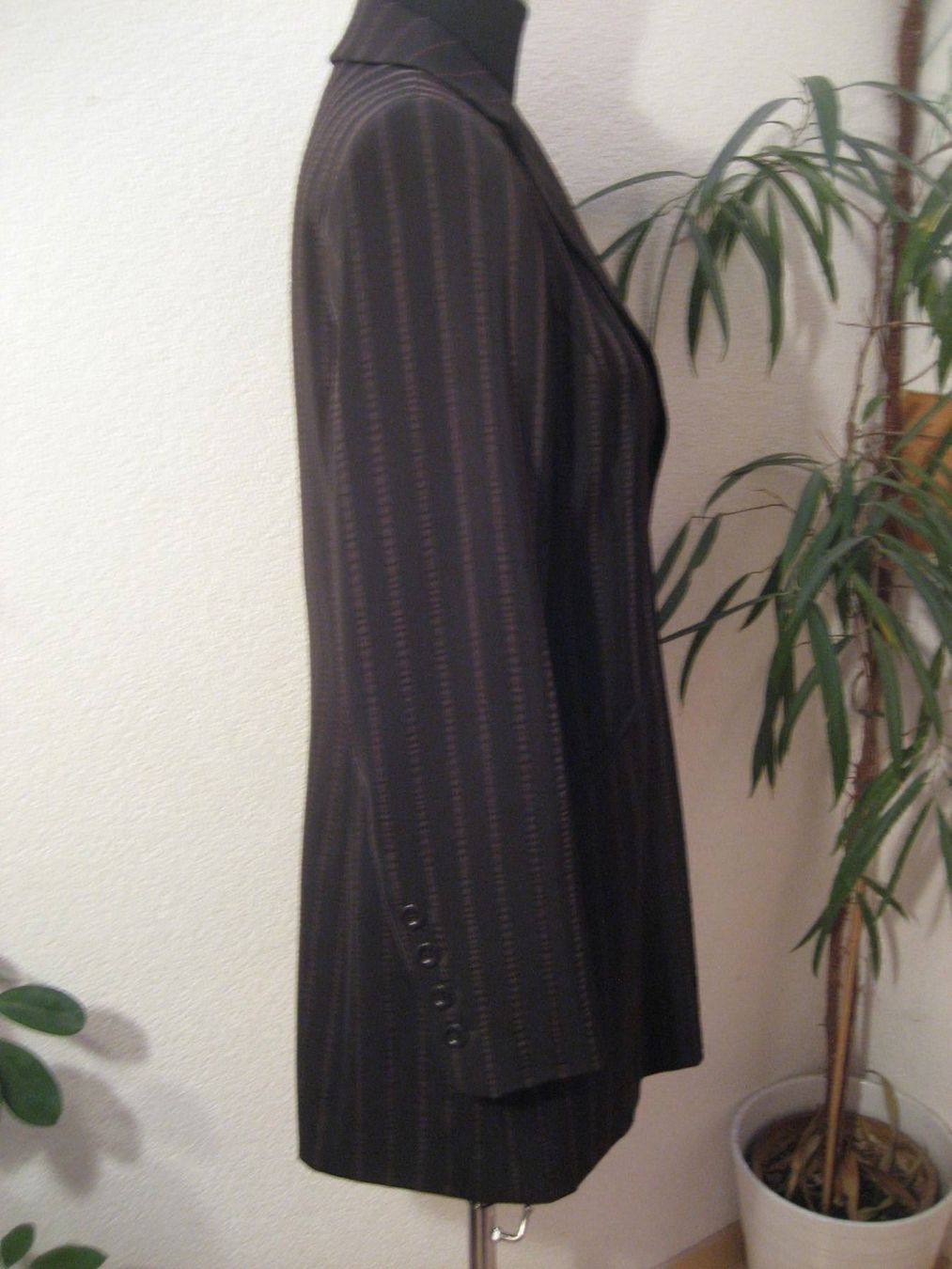 Giacche: Veste Tuzzi taille 38-40, neuve – Nuovo e nell'imballaggio originale da Delémont venduto da marryb 3