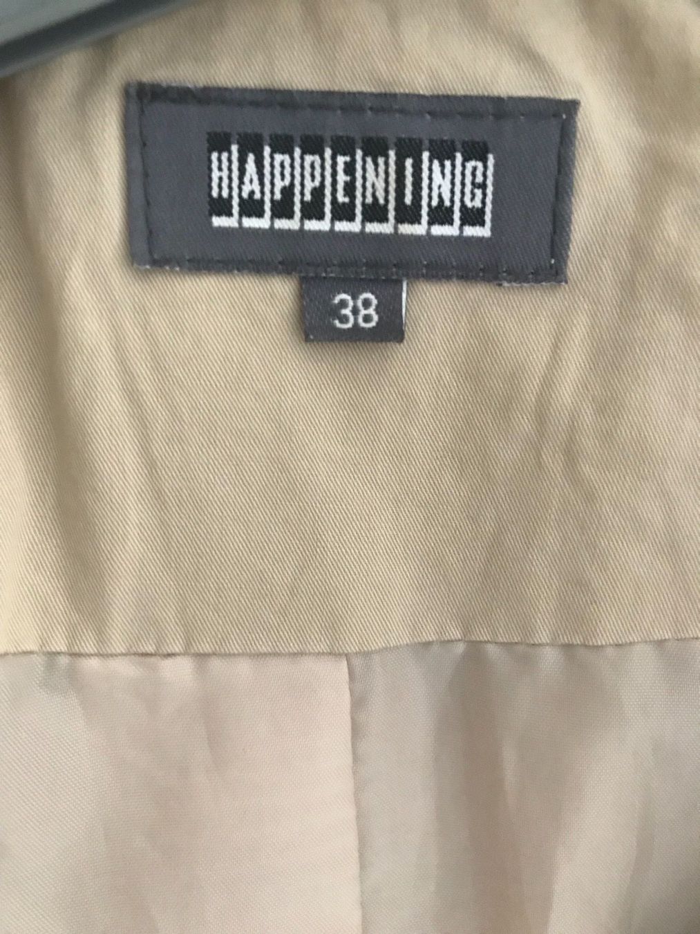 Cappotti: Beige Trenchcoat Damen 38 – Usato da Gümligen venduto da svaud 1