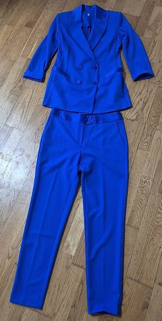 Anzug in royalblau Grösse S